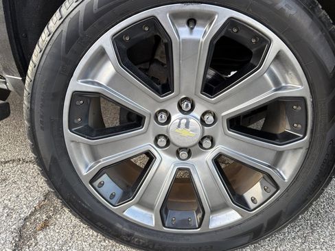 Used 2015 Chevrolet Silverado 1500 LTZ w/ LTZ Plus Package image 19