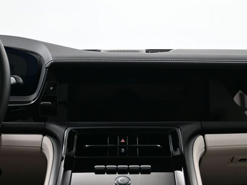 Certified 2026 Porsche Panamera 4 image 11