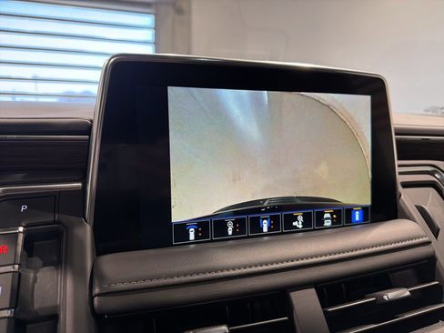 Used 2022 Chevrolet Tahoe LT w/ Luxury Package AWD/4WD image 27