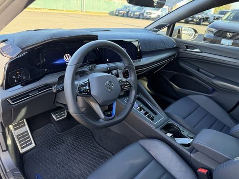 Used 2024 Volkswagen Golf R 2.0T image 17