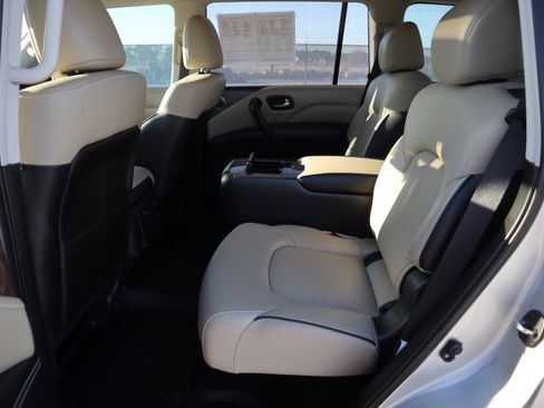 Used 2022 INFINITI QX80 Premium Select w/ Cargo Package image 18