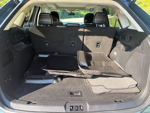 Used 2016 Ford Edge Titanium w/ Equipment Group 301A AWD/4WD image 9