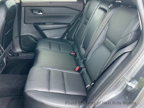 Used 2023 Nissan Rogue SV w/ SV Premium B Package FWD image 11