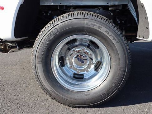 New 2026 Ford F350 Platinum w/ Platinum Plus Package image 16