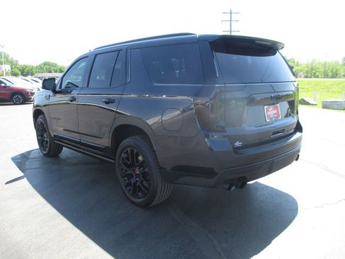 Used 2023 GMC Yukon Denali AWD/4WD image 10