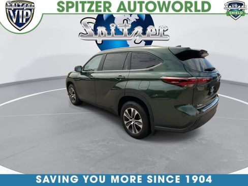 Used 2024 Toyota Highlander XLE AWD/4WD image 7