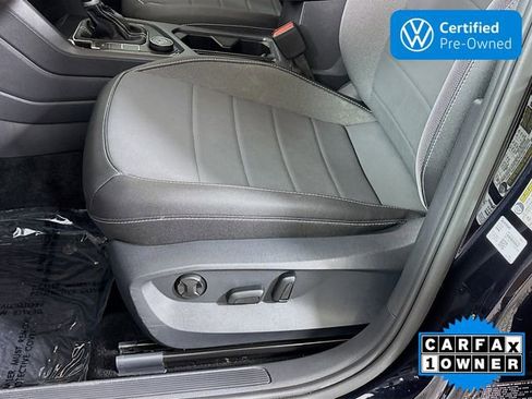 Certified 2024 Volkswagen Taos SE AWD/4WD image 17