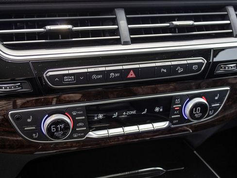 Used 2018 Audi Q7 3.0T Prestige AWD/4WD image 23