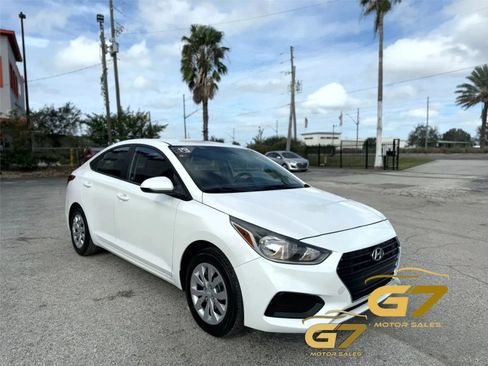 Used 2019 Hyundai Accent SE w/ Cargo Package FWD image 7