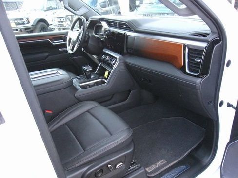 Used 2022 GMC Sierra 1500 Denali w/ Technology Package image 40