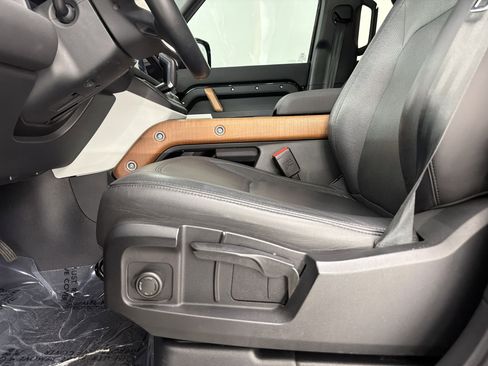 Used 2023 Land Rover Defender 110 S AWD/4WD image 13