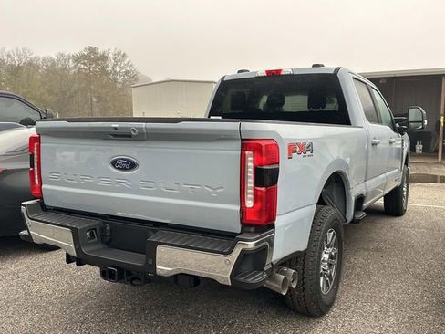 New 2026 Ford F250 Lariat w/ FX4 Off-Road Package image 15