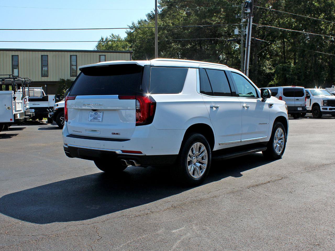 Used 2025 GMC Yukon Denali AWD/4WD image 13