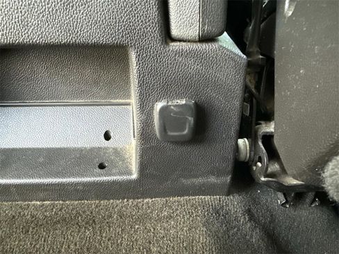 Used 2015 Chevrolet Silverado 1500 LT w/ LT Convenience Package image 23