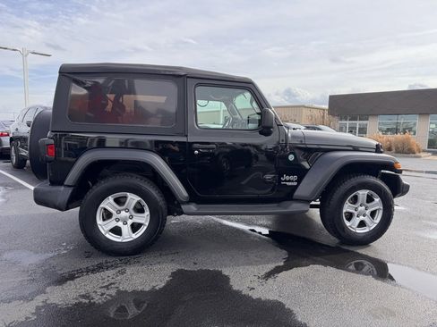 Used 2019 Jeep Wrangler Sport image 6