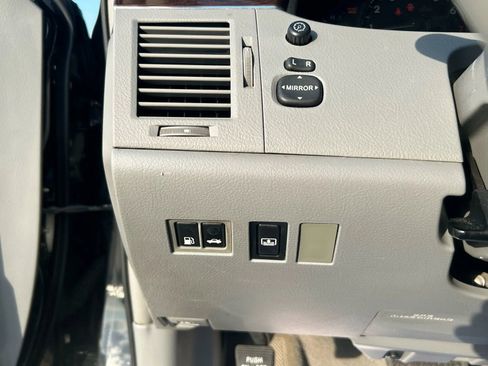 Used 2008 Toyota Avalon XL image 24