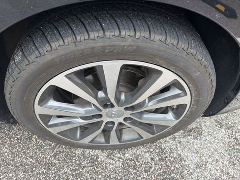 Used 2018 Hyundai Elantra GT FWD image 17