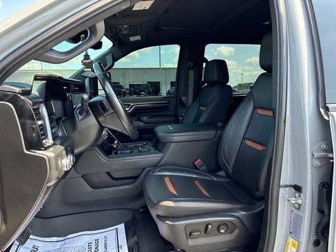 Used 2024 GMC Sierra 2500 AT4 w/ AT4 Premium Plus Package AWD/4WD image 9