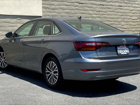 Used 2019 Volkswagen Jetta SE FWD image 10