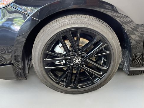 Used 2025 Toyota Camry SE image 14