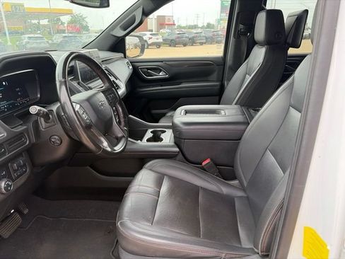 Used 2022 Chevrolet Suburban RST w/ Sport Performance Package AWD/4WD image 6