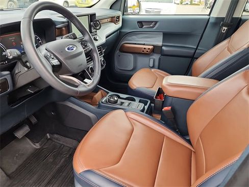 Used 2023 Ford Maverick Lariat w/ Lariat Luxury Package image 13