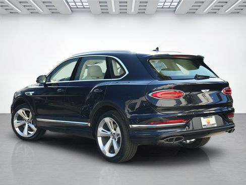 New 2026 Bentley Bentayga image 6