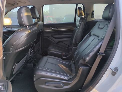 Used 2023 Jeep Grand Cherokee L Limited w/ Black Appearance Package RWD image 13