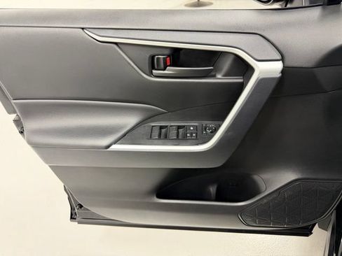 Used 2025 Toyota RAV4 LE FWD image 19