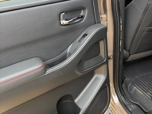 Used 2022 Nissan Frontier PRO-4X w/ Off-Road Protection Package image 11