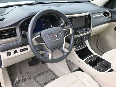 Used 2023 GMC Acadia Denali image 7