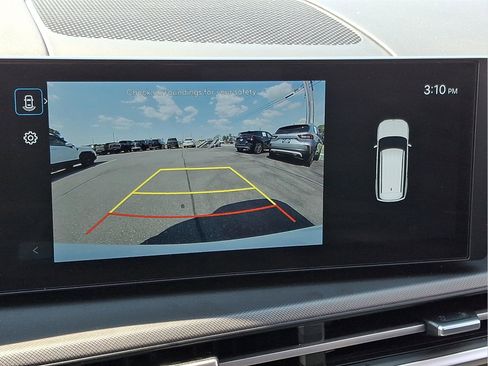 Certified 2025 Hyundai Santa Fe SEL FWD image 19