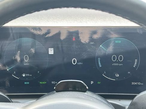 Certified 2025 Hyundai Tucson Limited AWD/4WD image 24