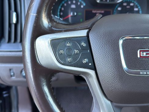 Used 2022 GMC Canyon Denali image 19