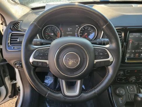 Used 2018 Jeep Compass Limited w/ Navigation Group image 22