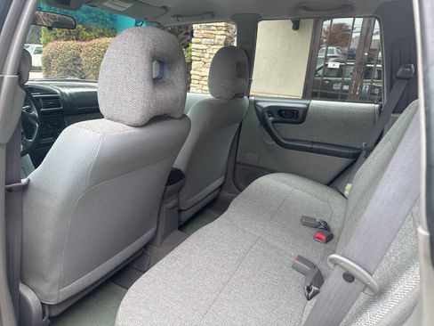 Used 2001 Subaru Forester L AWD/4WD image 11