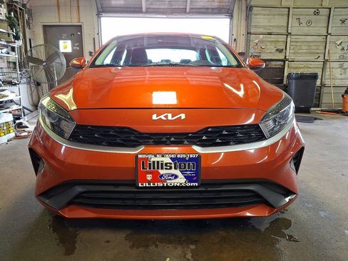 Used 2023 Kia Forte LXS FWD image 2
