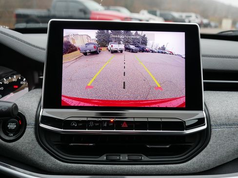 Certified 2024 Jeep Compass Latitude image 27