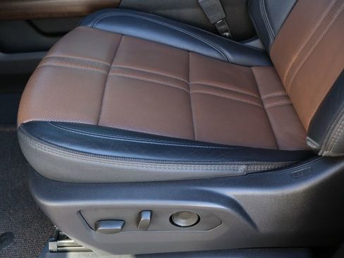 Used 2023 Chevrolet Silverado 1500 High Country w/ Z71 Off-Road Package image 19