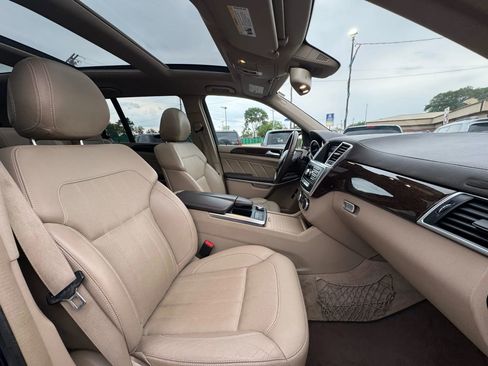 Used 2014 Mercedes-Benz GL 450 4MATIC image 23