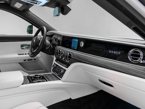 Used 2021 Rolls-Royce Ghost AWD/4WD image 3