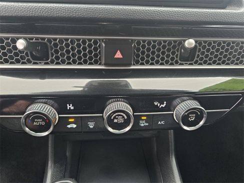 Used 2025 Honda Civic Sport image 17