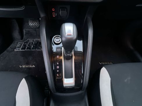 Used 2021 Nissan Versa SV FWD image 20