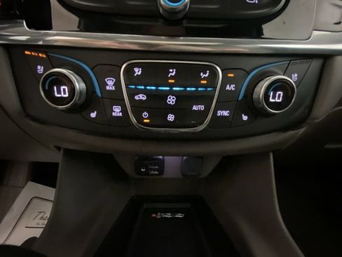 Used 2021 Chevrolet Traverse Premier w/ LPO, Floor Liner Package AWD/4WD image 19