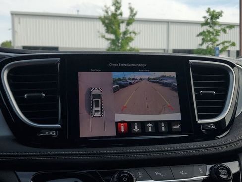 New 2026 Chrysler Pacifica Limited w/ S Appearance Package FWD image 29