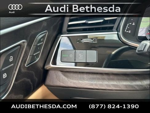 Used 2021 Audi Q8 Premium Plus w/ Premium Plus Package AWD/4WD image 15