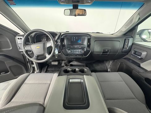 Used 2017 Chevrolet Silverado 1500 W/T w/ Trailering Package AWD/4WD image 4