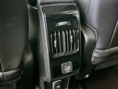 Used 2022 Jeep Compass Latitude AWD/4WD image 13
