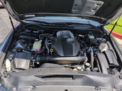 Used 2018 Lexus IS 300 w/ Accessory Package RWD image 26