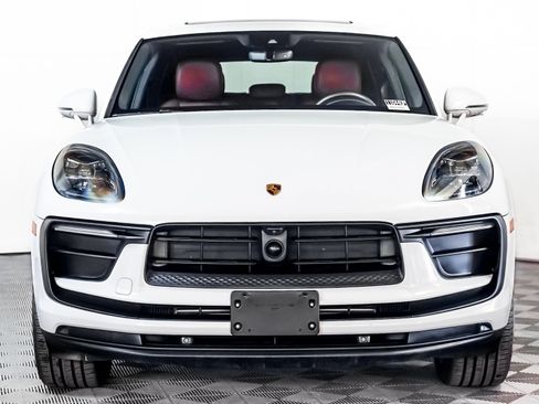 Used 2024 Porsche Macan w/ Premium Plus Package image 7